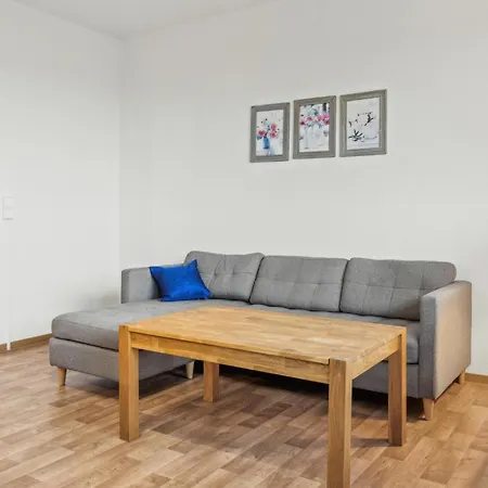 1 Bedroom Cozy In